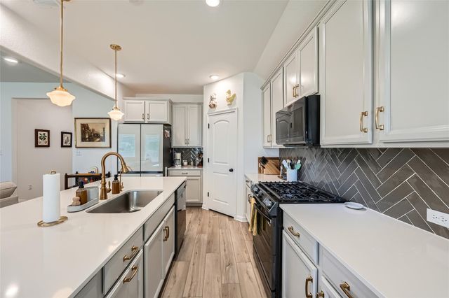 12904 Cerro Castellan TRCE, Manor, TX 78653
