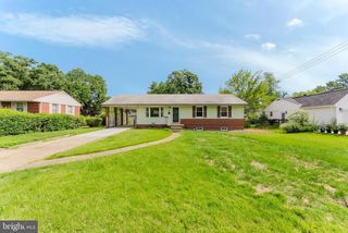 10914 WOODHAVEN DR, Fairfax, VA 22030