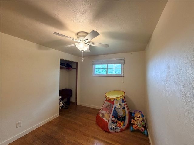 16 Jackson Dr, Monessen, PA 15062