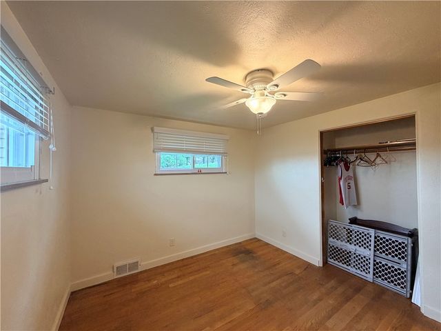 16 Jackson Dr, Monessen, PA 15062