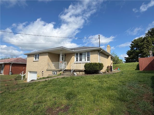 16 Jackson Dr, Monessen, PA 15062