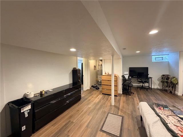 16 Jackson Dr, Monessen, PA 15062