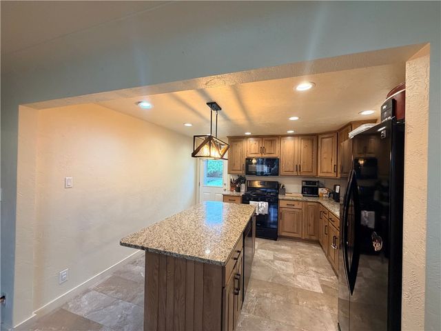 16 Jackson Dr, Monessen, PA 15062