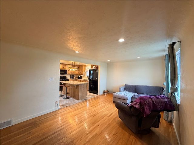 16 Jackson Dr, Monessen, PA 15062