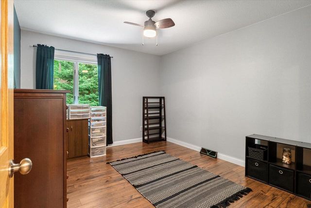 W5094 Highland PLACE, La Crosse, WI 54601