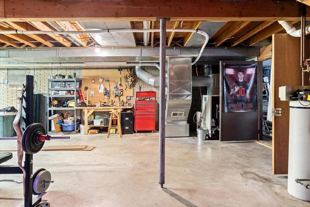 W5094 Highland PLACE, La Crosse, WI 54601