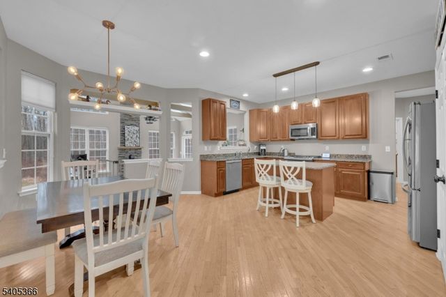 15 Dorset Dr, Mount Olive Twp., NJ 07840