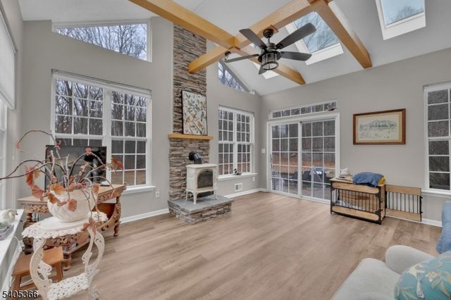 15 Dorset Dr, Mount Olive Twp., NJ 07840