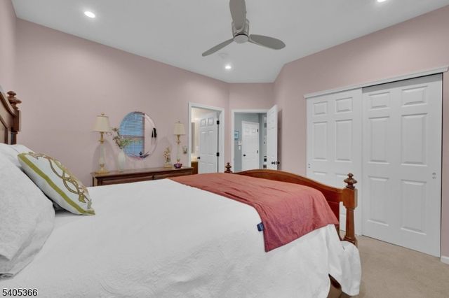 15 Dorset Dr, Mount Olive Twp., NJ 07840