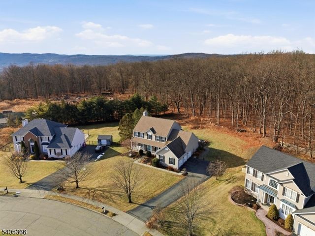 15 Dorset Dr, Mount Olive Twp., NJ 07840