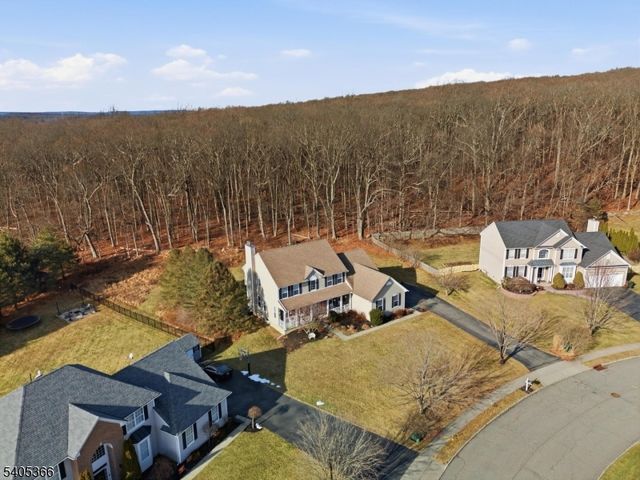 15 Dorset Dr, Mount Olive Twp., NJ 07840