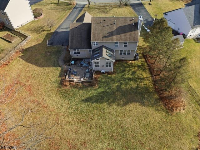 15 Dorset Dr, Mount Olive Twp., NJ 07840