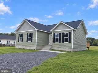 320 BLACKWELL RD, Colonial Beach, VA 22443