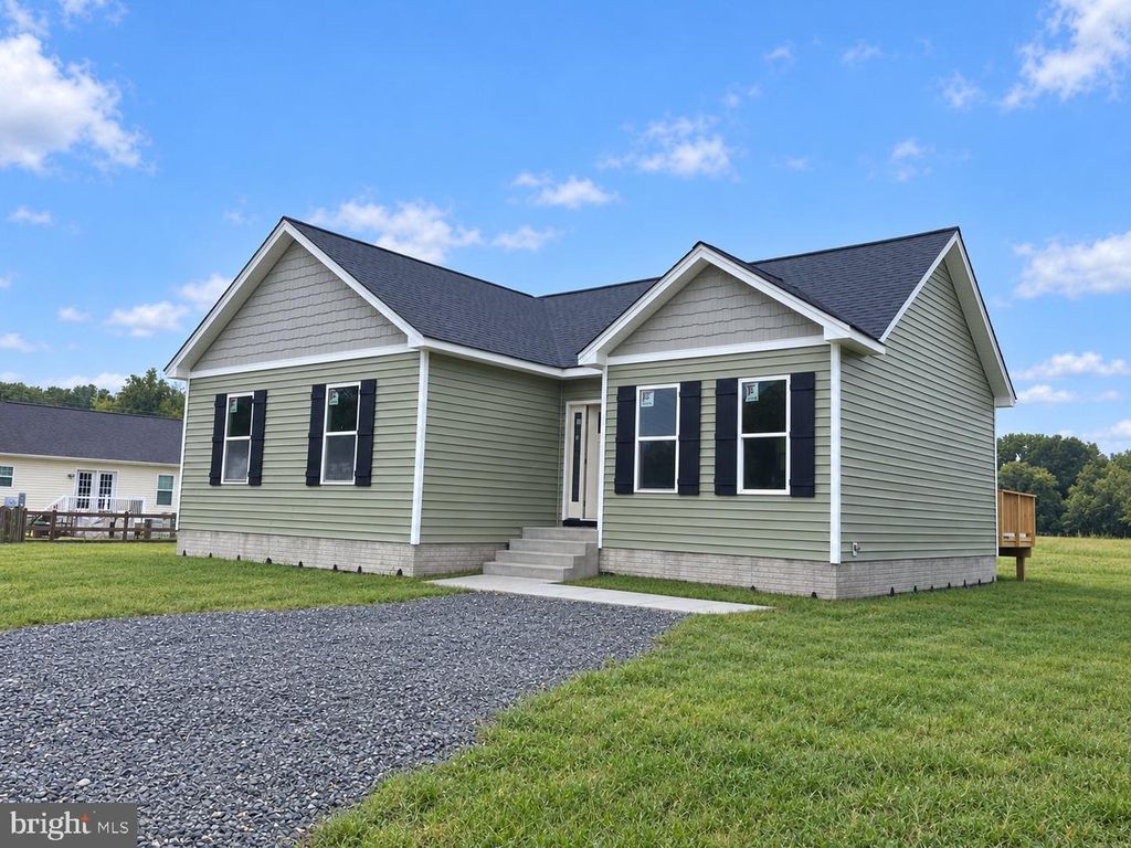 320 BLACKWELL RD, Colonial Beach, VA 22443