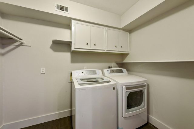 2824 S Logrun Circle, The Woodlands, TX 77380