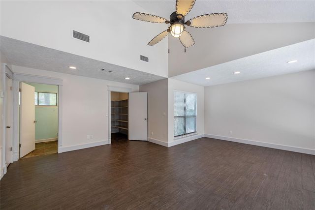 2824 S Logrun Circle, The Woodlands, TX 77380