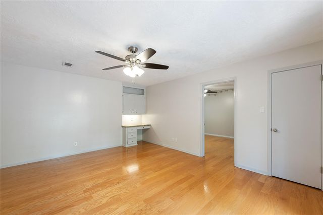 2824 S Logrun Circle, The Woodlands, TX 77380