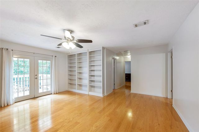 2824 S Logrun Circle, The Woodlands, TX 77380