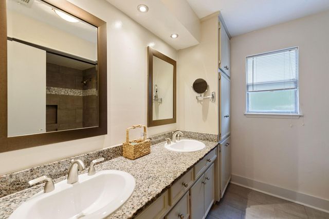 2824 S Logrun Circle, The Woodlands, TX 77380