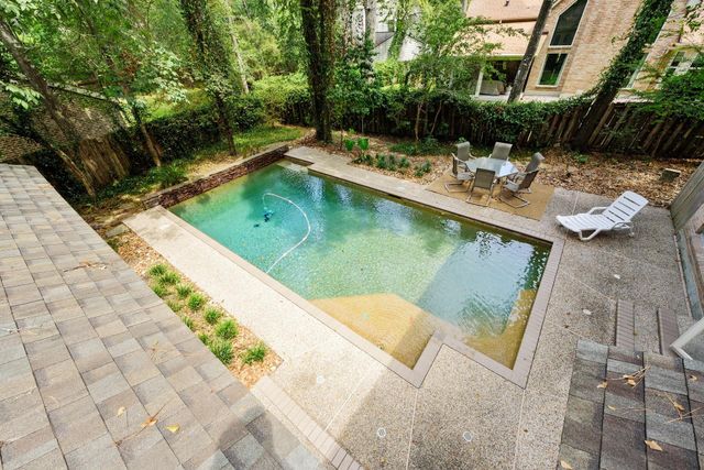 2824 S Logrun Circle, The Woodlands, TX 77380