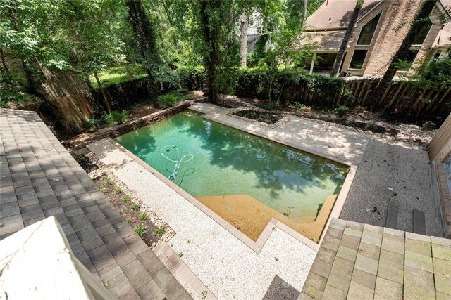 2824 S Logrun Circle, The Woodlands, TX 77380