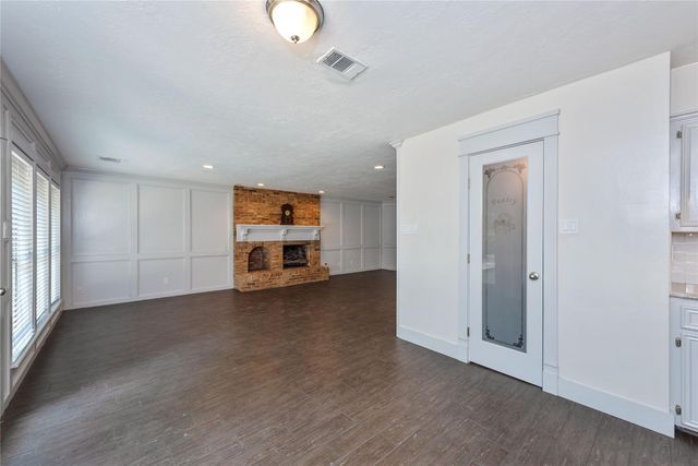2824 S Logrun Circle, The Woodlands, TX 77380