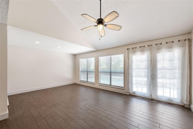 2824 S Logrun Circle, The Woodlands, TX 77380