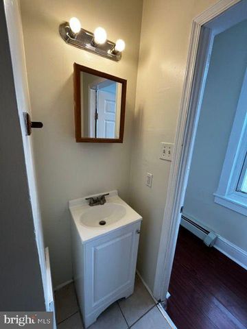 919 BUTTONWOOD ST, Reading, PA 19604