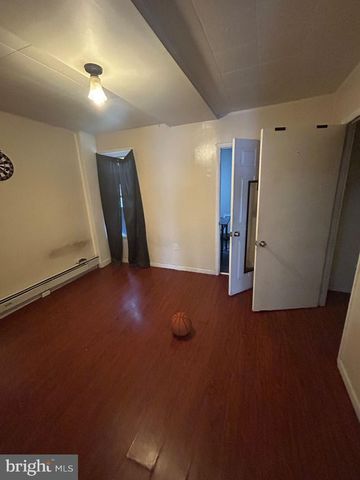 919 BUTTONWOOD ST, Reading, PA 19604