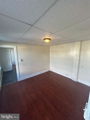 919 BUTTONWOOD ST, Reading, PA 19604