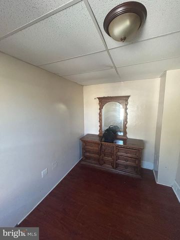 919 BUTTONWOOD ST, Reading, PA 19604