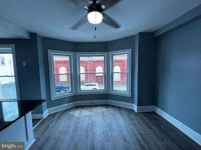 919 BUTTONWOOD ST, Reading, PA 19604