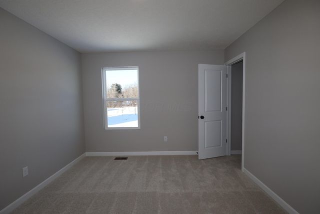 302 Reign Way, Pataskala, OH 43062