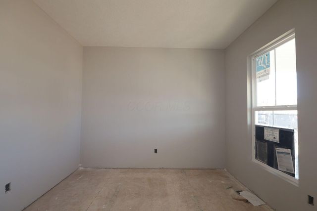 302 Reign Way, Pataskala, OH 43062