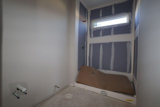 302 Reign Way, Pataskala, OH 43062