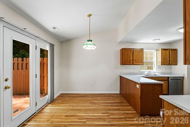 308 Wiltshire Circle, Fletcher, NC 28732