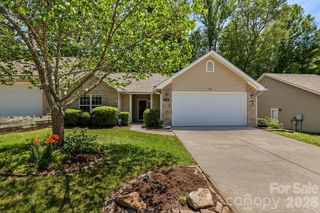308 Wiltshire Circle, Fletcher, NC 28732