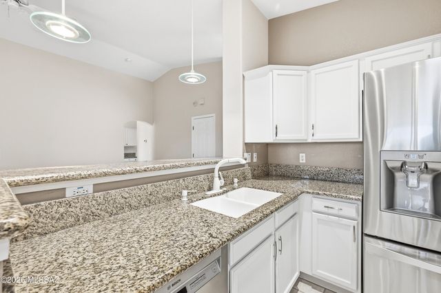 8859 E Maxwell Drive, Tucson, AZ 85747