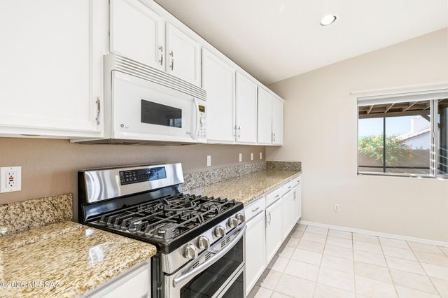8859 E Maxwell Drive, Tucson, AZ 85747