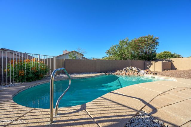 8859 E Maxwell Drive, Tucson, AZ 85747