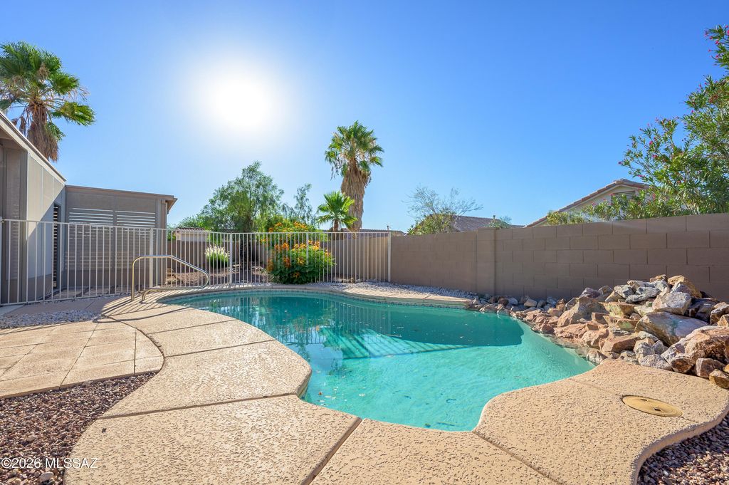 8859 E Maxwell Drive, Tucson, AZ 85747