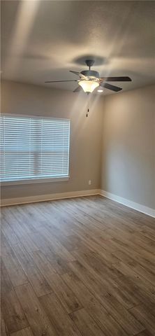 310 W Kinniburgh Drive, Farmington, AR 72730