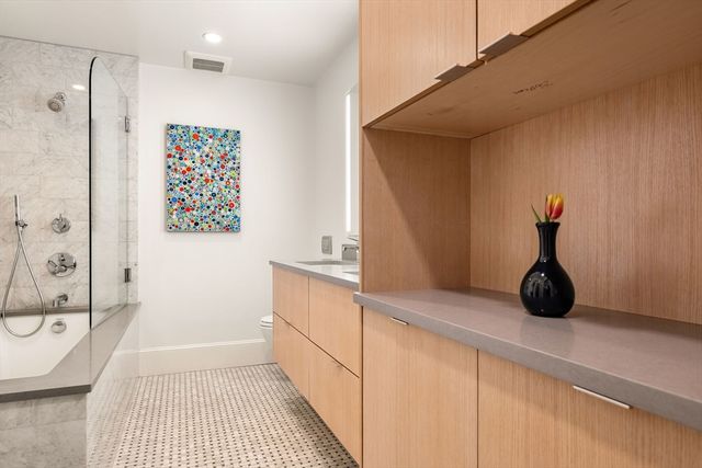 82 Chestnut Street 30, Boston, MA 02108