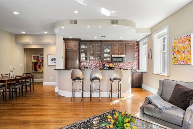 82 Chestnut Street 30, Boston, MA 02108