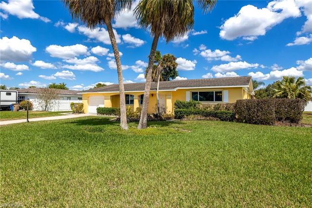 213 Richmond AVE S, Lehigh Acres, FL 33936
