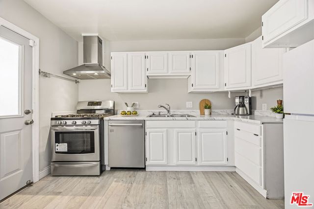 719 N Cabrillo Avenue, Los Angeles, CA 90731