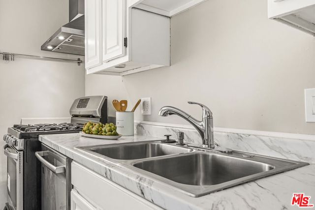 719 N Cabrillo Avenue, Los Angeles, CA 90731
