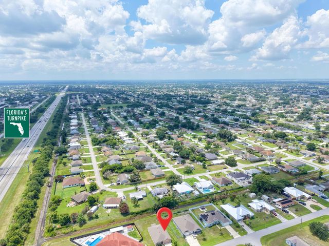 718 SW Crean Terrace SW, Port St. Lucie, Port St Lucie, FL 34953