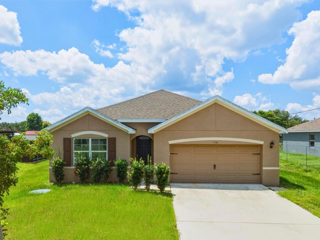 718 SW Crean Terrace SW, Port St. Lucie, Port St Lucie, FL 34953