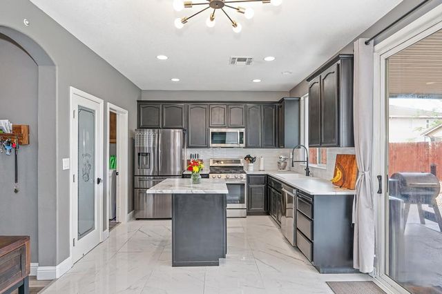 1895 Pyramid Creek Dr, Marysville, CA 95901